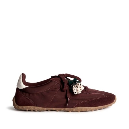 Zapatilla slim retro burdeos