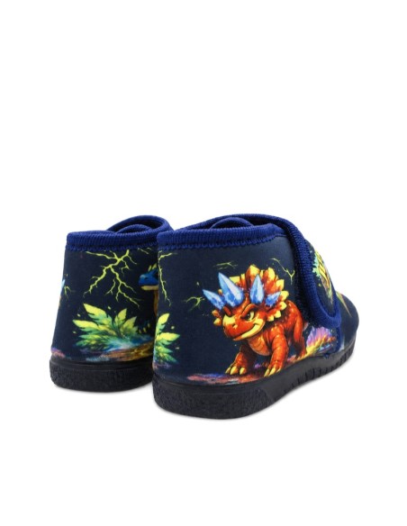 Vista trasera de zapatillas casa dinosaurio para niño
