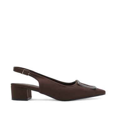 Zapato marrón destalonado tacón bajo mujer vista lateral