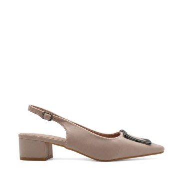 Zapato beige destalonado tacón bajo mujer vista lateral