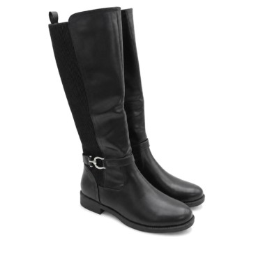 Botas negras planas tallas 41 a 44 vista en pareja