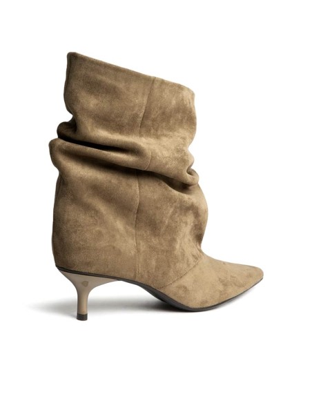 Botín camel Corina con tacón kitten vista lateral