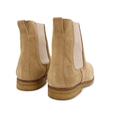 Vista trasera de bota Chelsea beige para hombre
