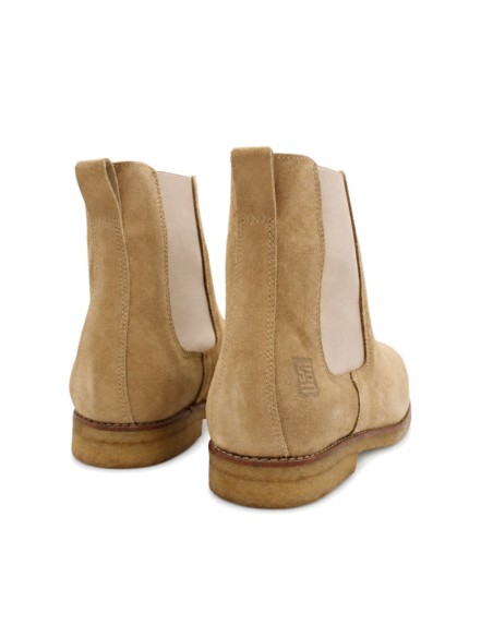 Vista trasera de bota Chelsea beige para hombre