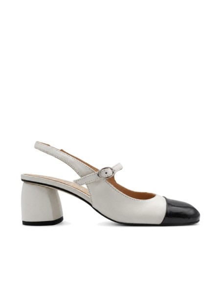 Zapato de tacón blanco y negro Vienty vista lateral