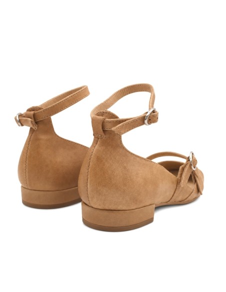 Vista trasera de bailarina camel Vienty con pulsera al tobillo