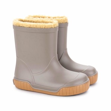 Bota de agua con borrego Igor Pau taupe vista en perspectiva