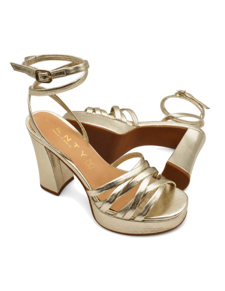 Sandalias de tiras doradas Vienty para boda