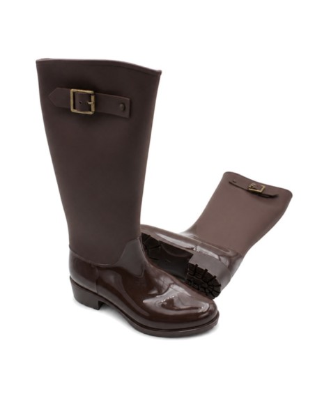 Bota marrón mujer con hebilla decorativa