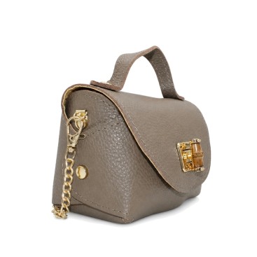 Bolso pequeño color visón con cierre de bambú