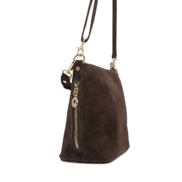 Bolso marrón de serraje con asa corta