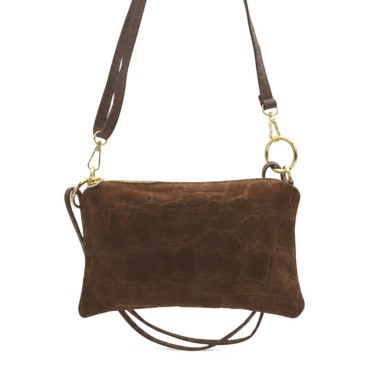 Bolso crossbody camel de serraje con grabado efecto cocodrilo