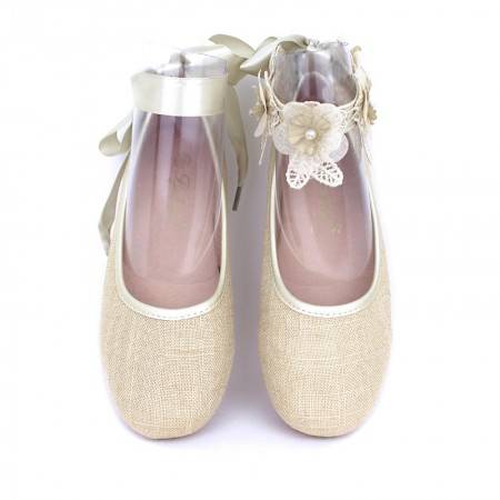 Bailarinas comunion niña con detalle floral y lazo