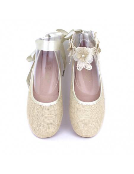 Bailarinas comunion niña con detalle floral y lazo