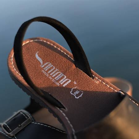 MENORQUINAS HOMBRE MARRONES PIEL SANTANA