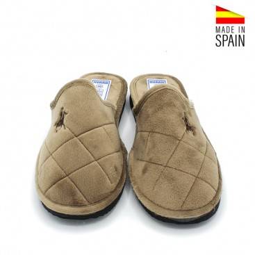 Zapatillas de casa hombre beige con diseño acolchado y bordado lateral