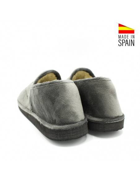 Zapatillas casa hombre grises con diseño acolchado y suela ligera eva