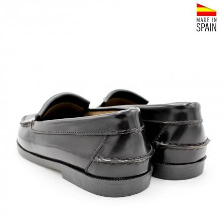 castellanos negros mujer