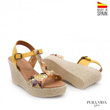 Sandalias de Piel con Cuña color Mostaza - PURAVIDA 2022