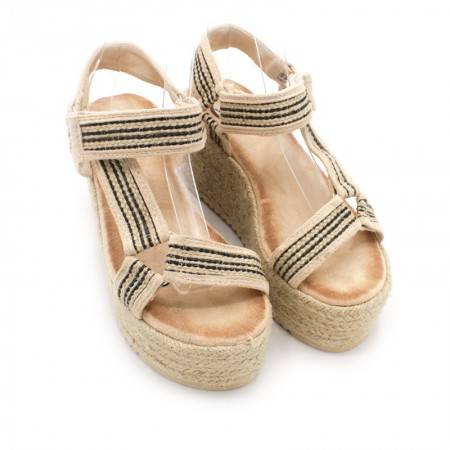 Sandalia deportiva con cuña y plataforma de Esparto beige