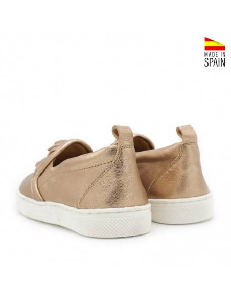 zapatilla camping dorada