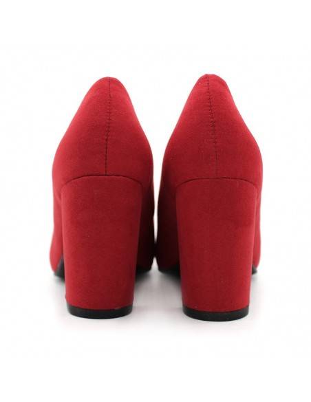 zapato de tacón negro