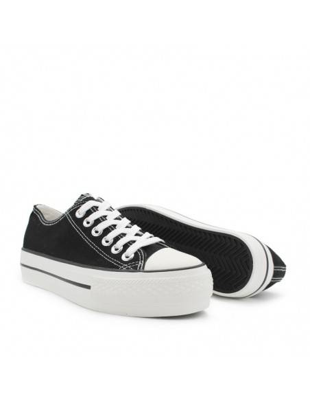 ZAPATILLAs NEGRAS CON PLATAFORMA