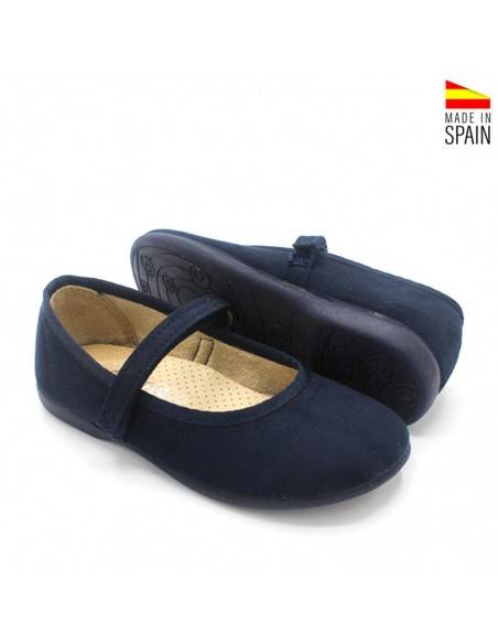 merceditas invierno niña