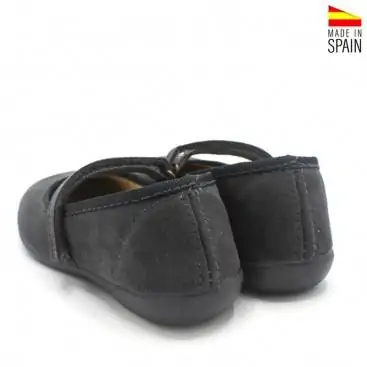 merceditas invierno niña grises