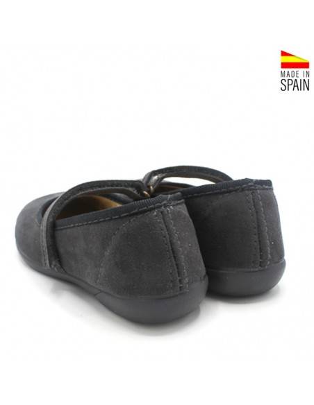 merceditas invierno niña grises